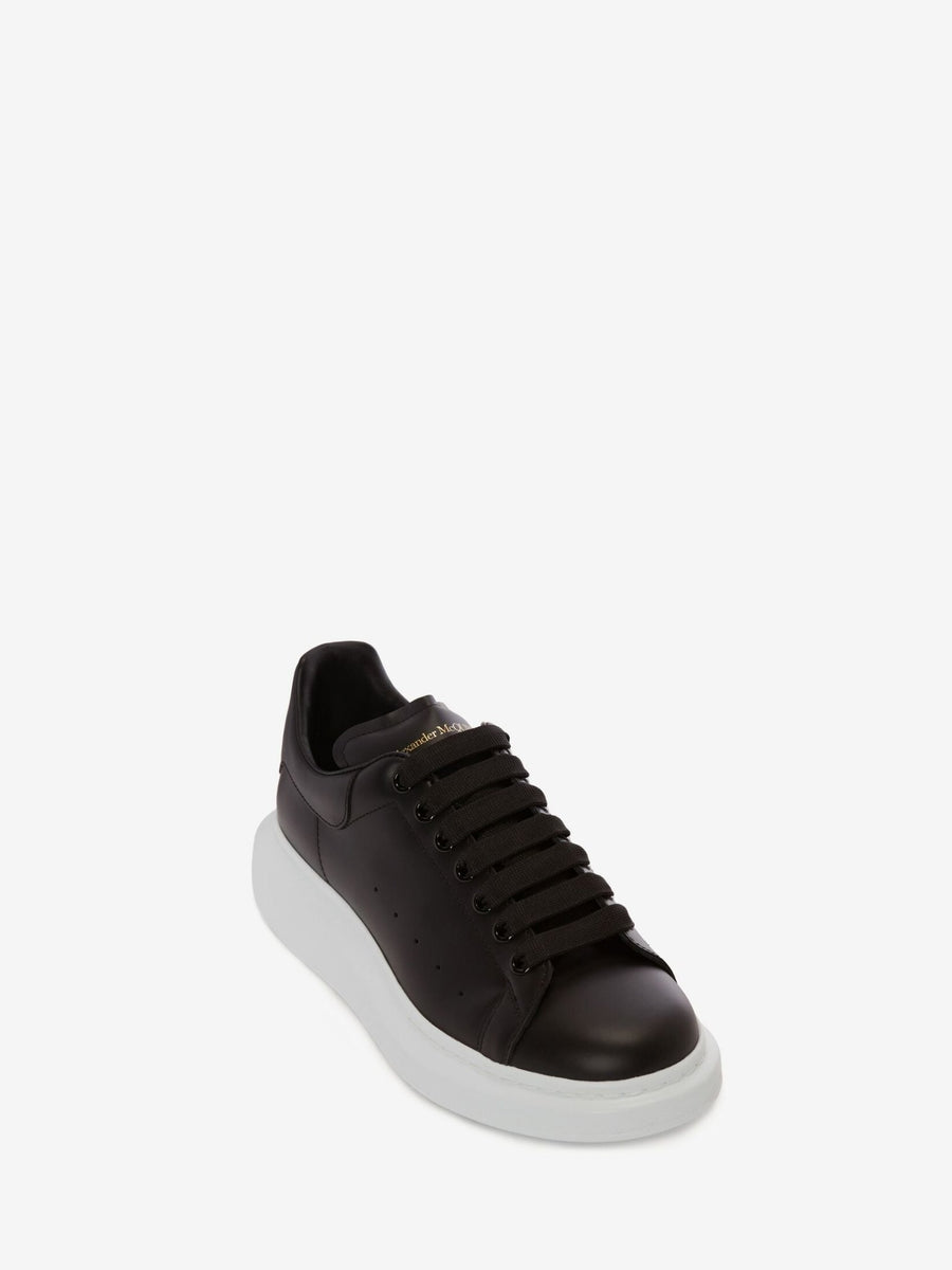 Alexander McQueen Oversized Sneaker in Black - THE LIMITED CLUB