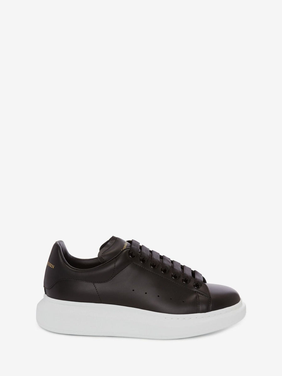 Alexander McQueen Oversized Sneaker in Black - THE LIMITED CLUB