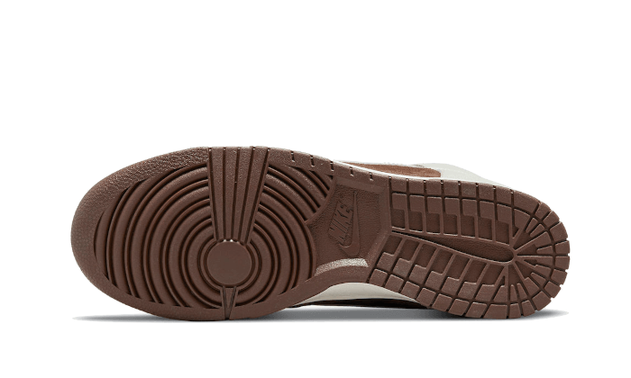 Dunk High Light Chocolate - THE LIMITED CLUB