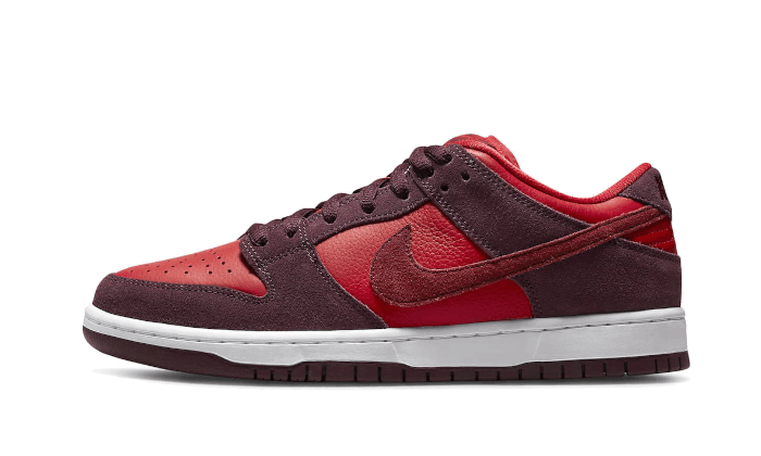 SB Dunk Low Cherry - THE LIMITED CLUB