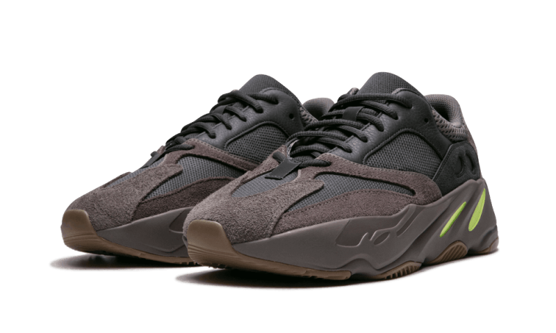 Yeezy 700 Mauve - THE LIMITED CLUB