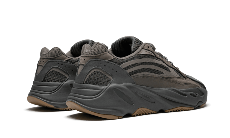 Yeezy 700 V2 Geode - THE LIMITED CLUB