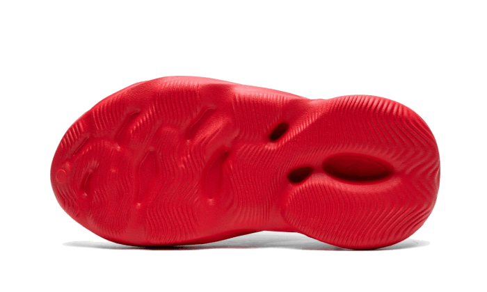 Yeezy Foam RNNR Vermillion - THE LIMITED CLUB